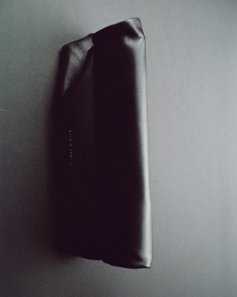 Pillow Clutch | Black