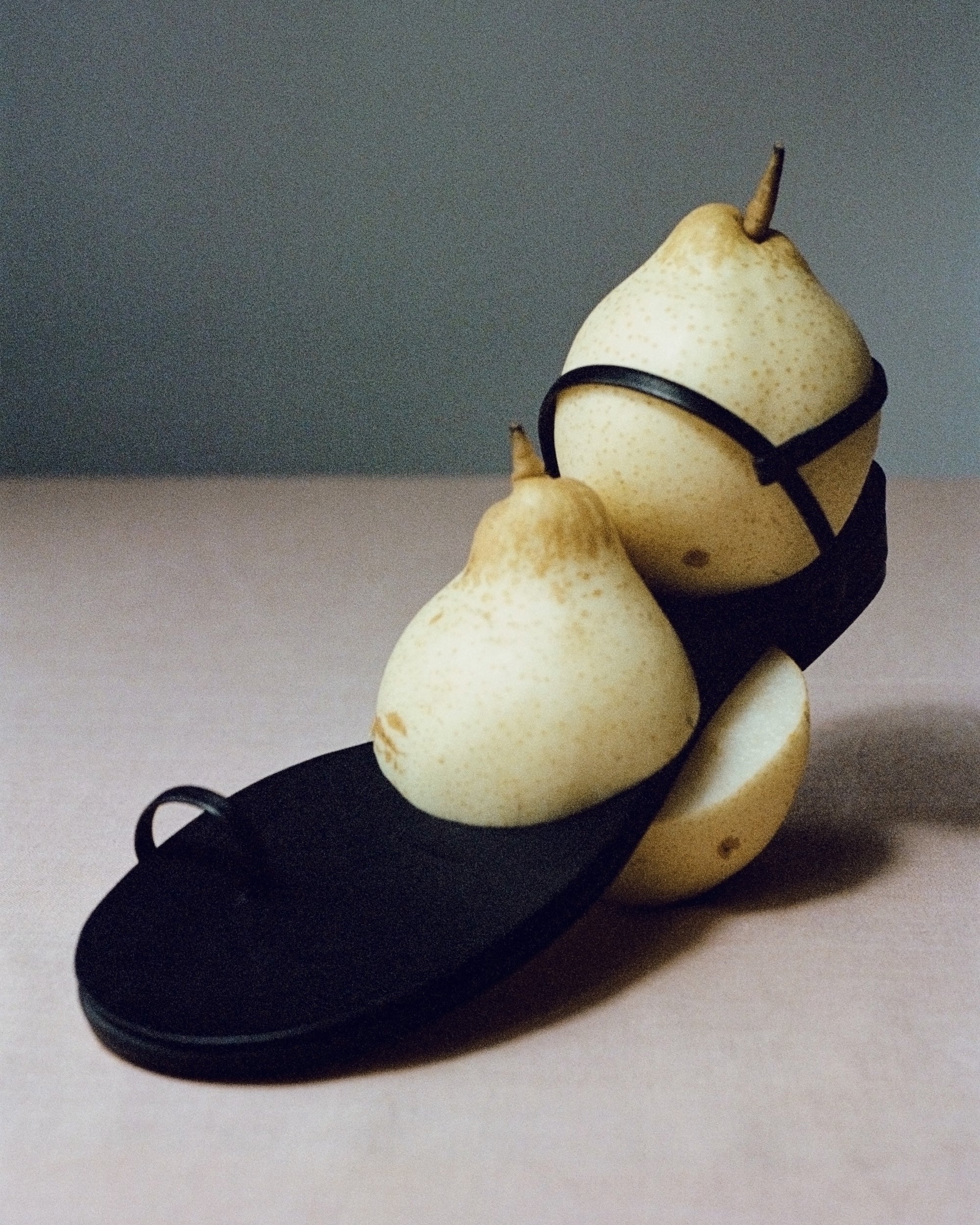 Edith Flat | Black