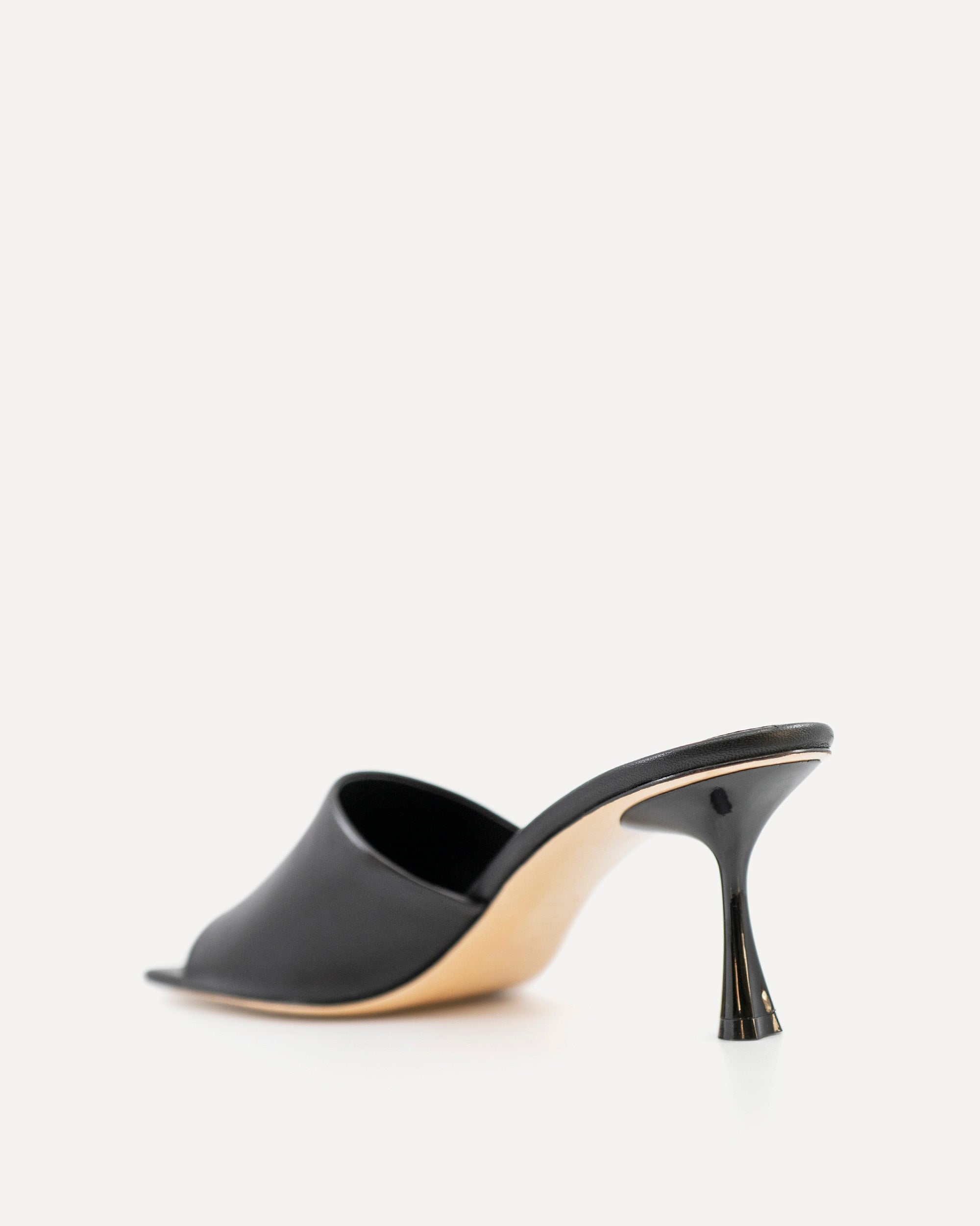 Classic 70 Mule | Black
