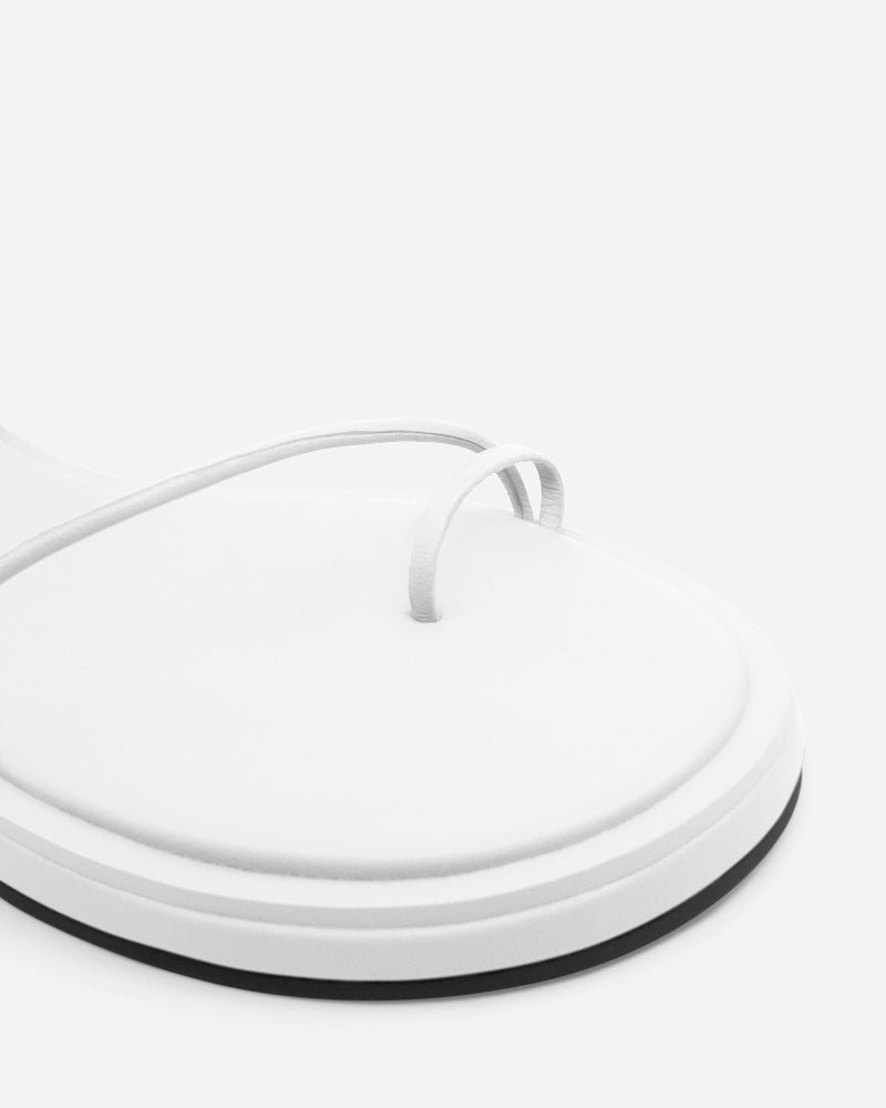 Emily Wrap Flat | White
