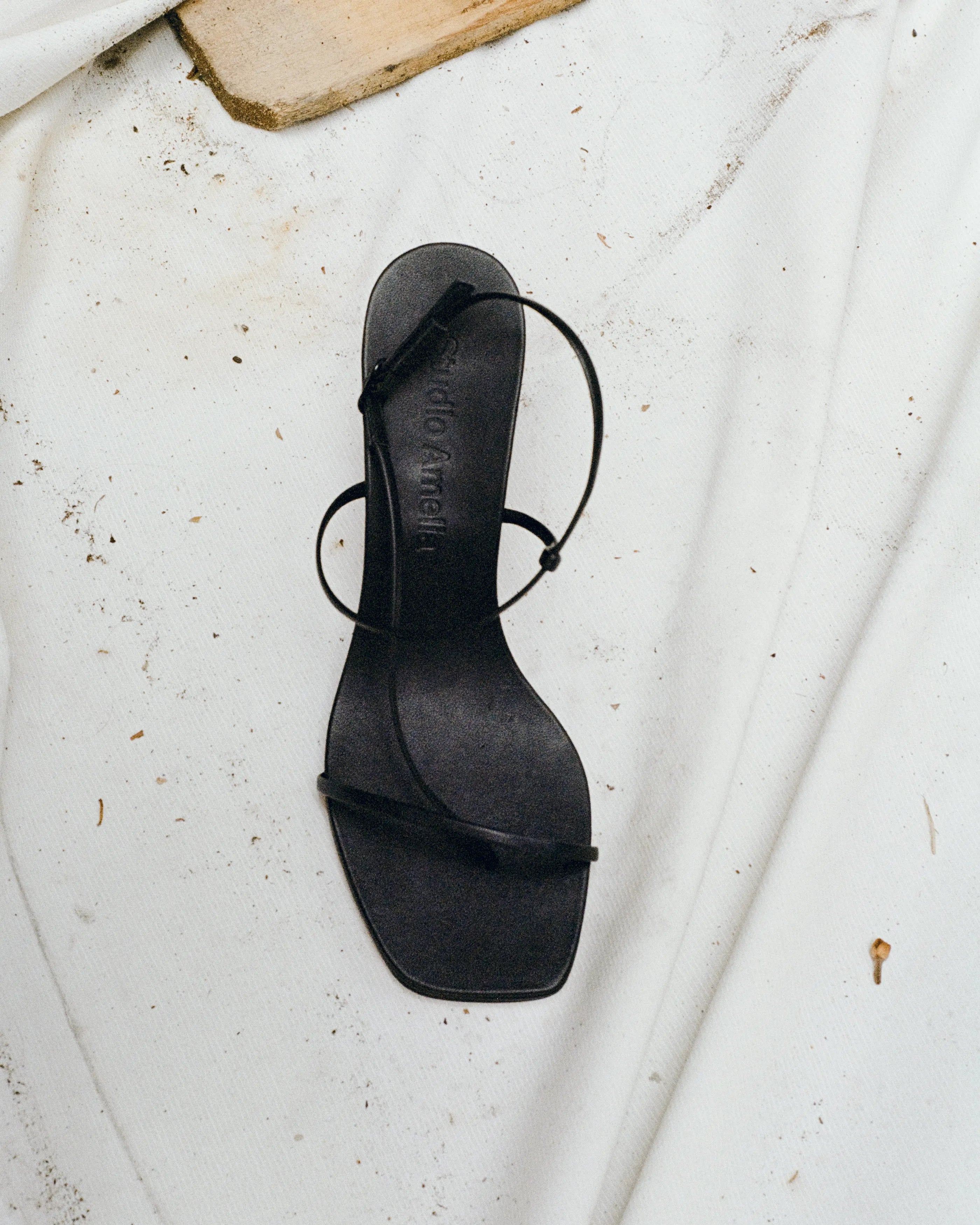 Cross Front 70 Heel | Black