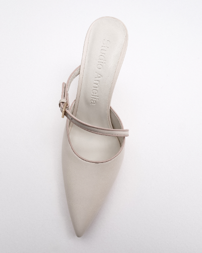 Cream coloured leather high heels with pink trim