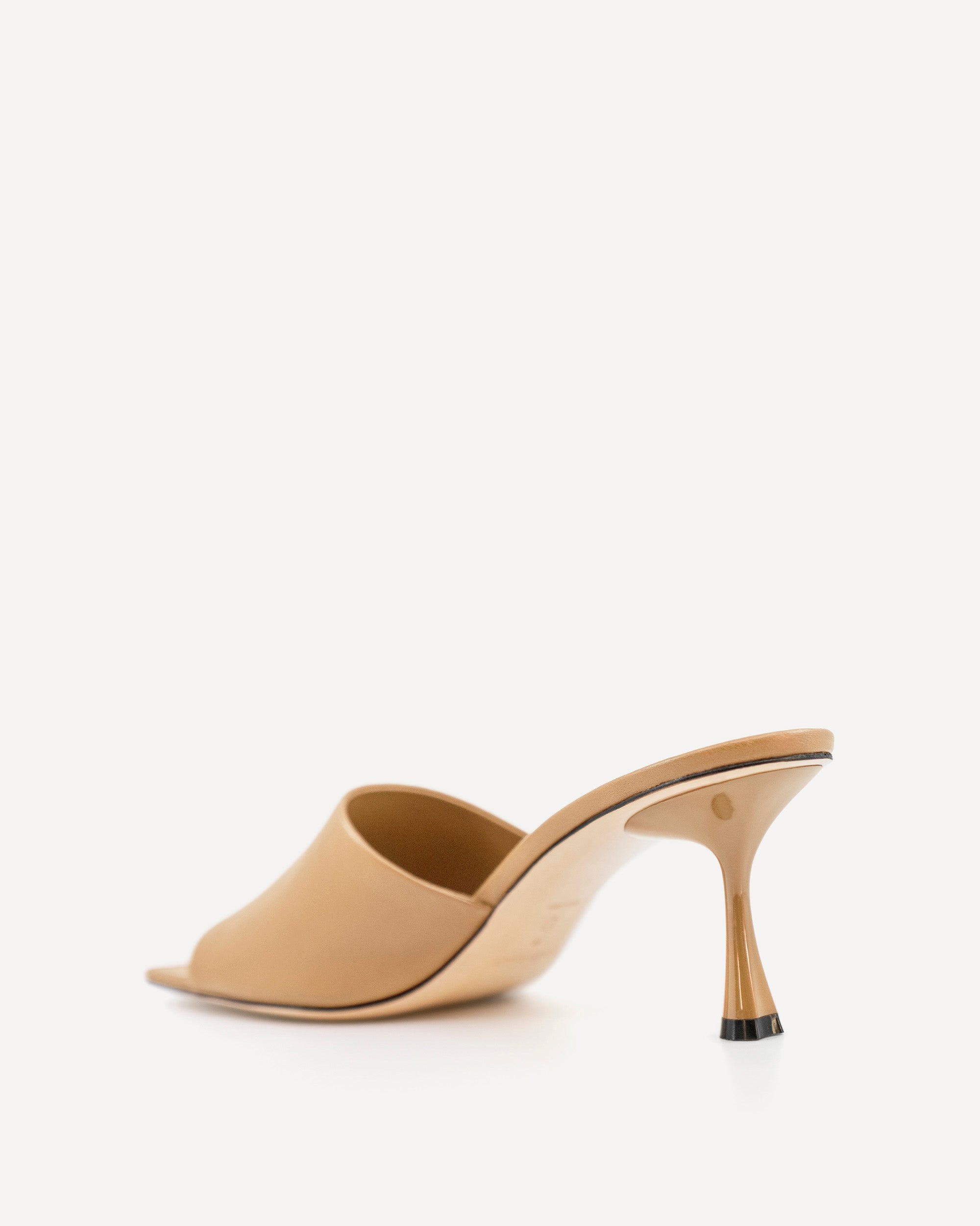 Classic 70 Mule | Beige