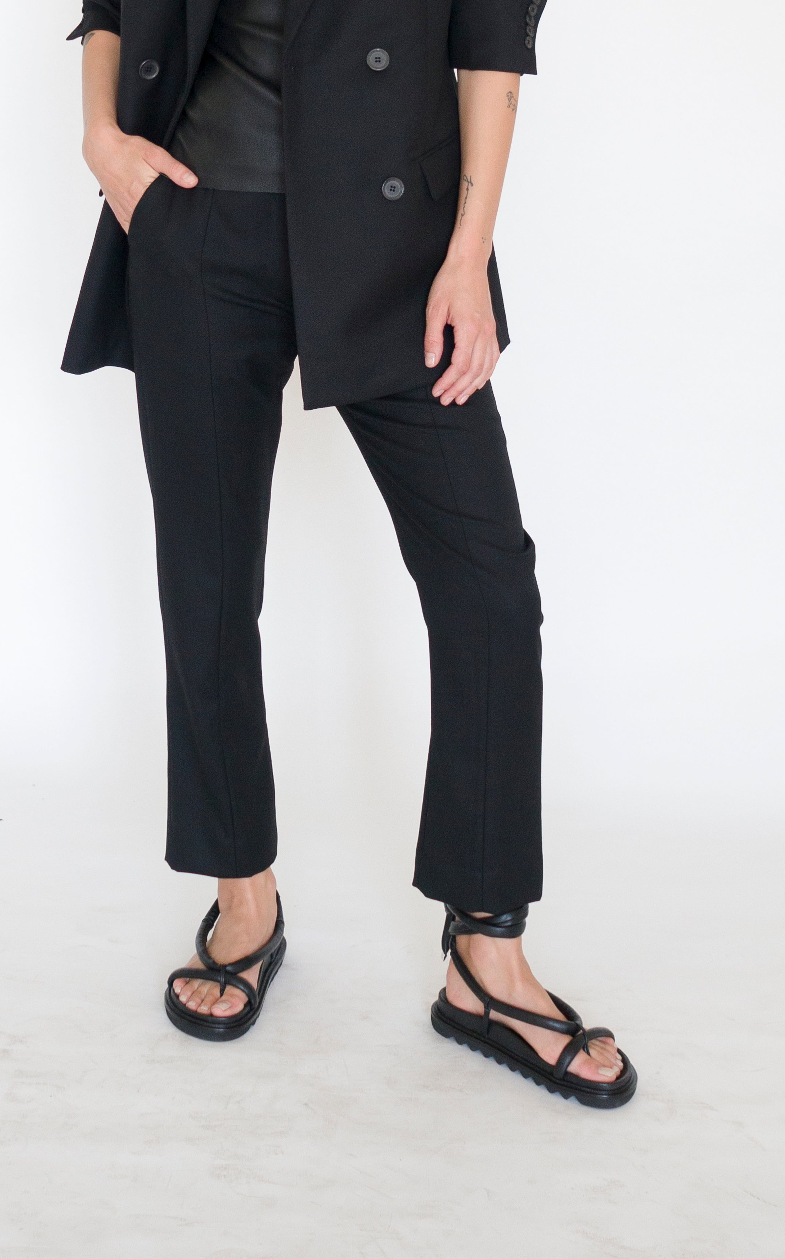 Crop Slim Pant | Black