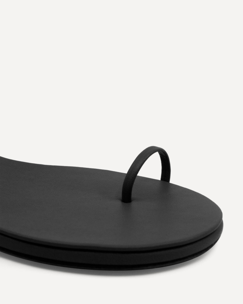 Edith Flat | Black