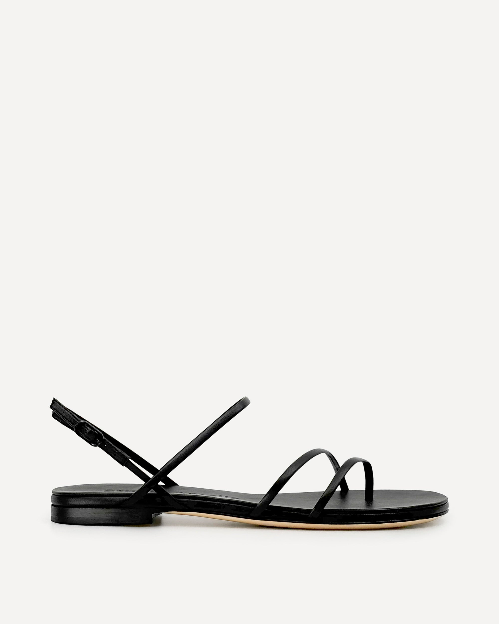 Helix Flat Sandal | Black