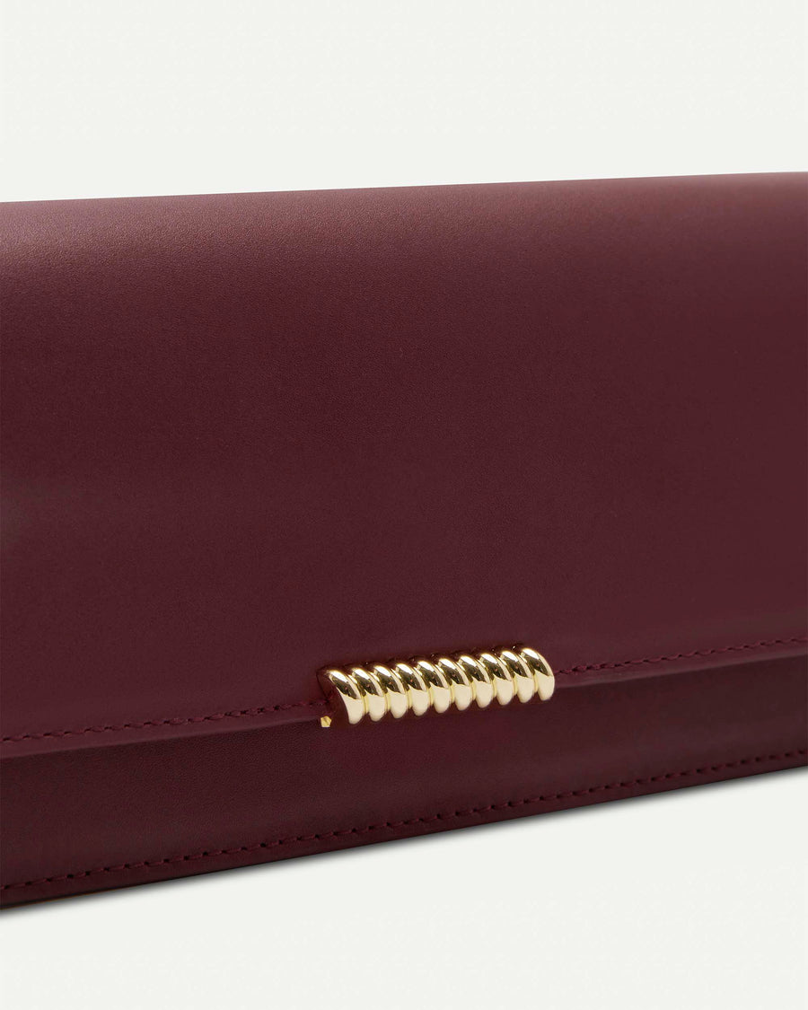 Helix Mailbox Clutch | Port
